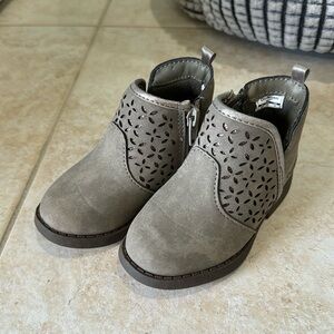 Oshkosh Toddler Boots Size 6